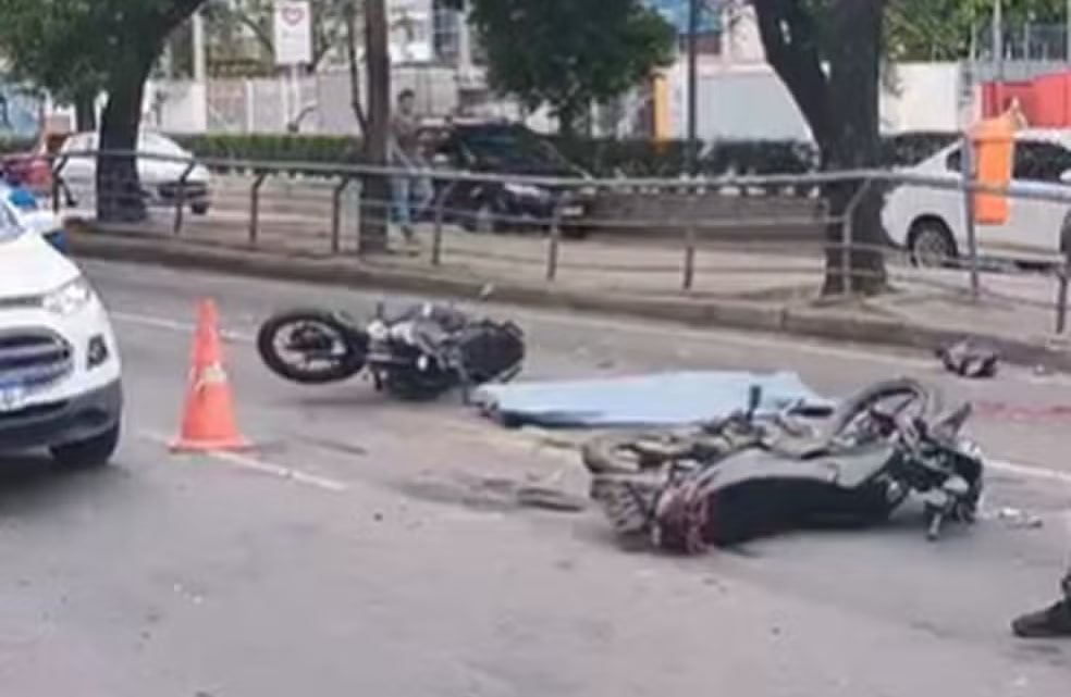 Tragédia na Alameda: Colisão entre motos e ônibus mata jovem e deixa três feridos no Fonseca